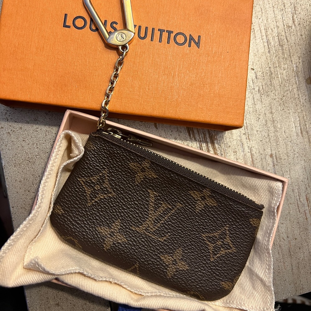 Louis Vuitton Key Pouch (Authentic)